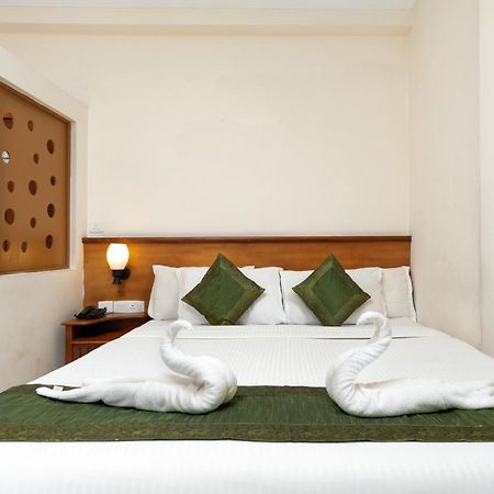 Hotel Le Celestium à Munnar Extérieur photo