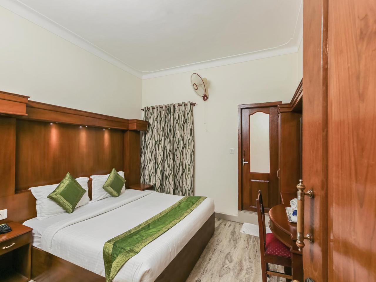 Hotel Le Celestium à Munnar Extérieur photo