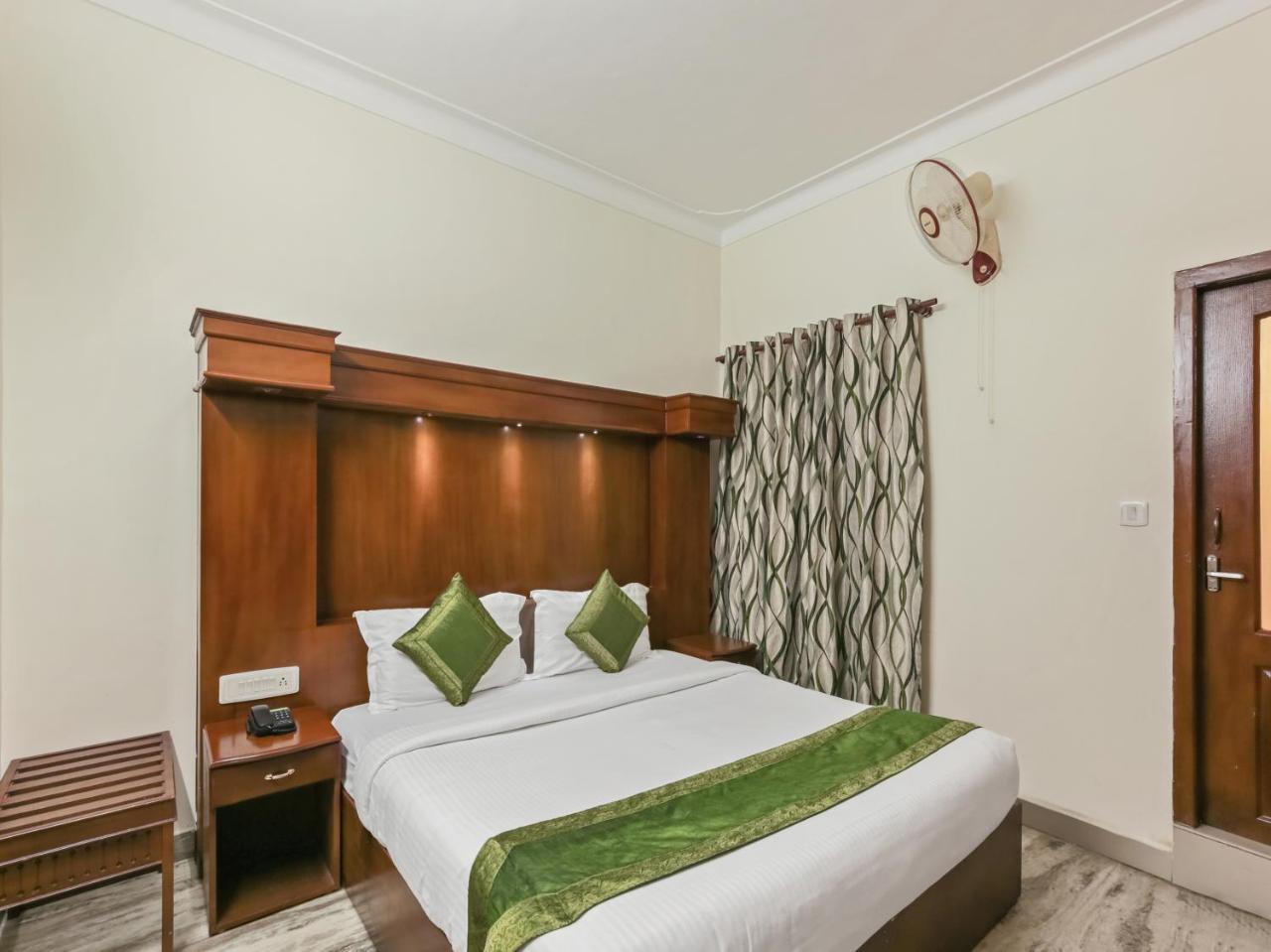 Hotel Le Celestium à Munnar Extérieur photo